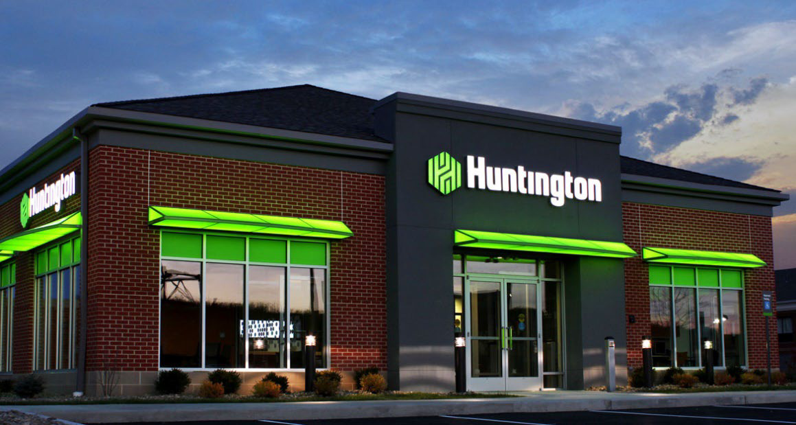 A building with the name huntington on it.